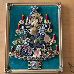 Look at this vintage pin goodness